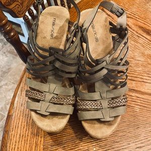 Maurice’s straps wedge sandals little to no wear